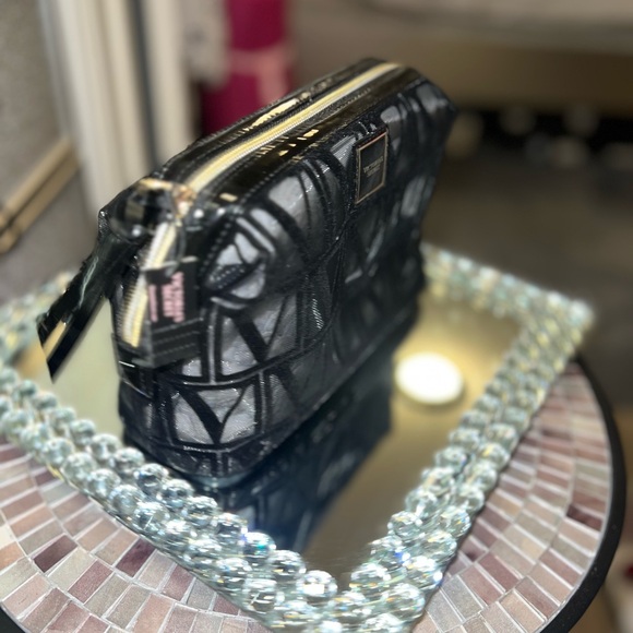 Victoria Secret cosmetic bag - Picture 3 of 4